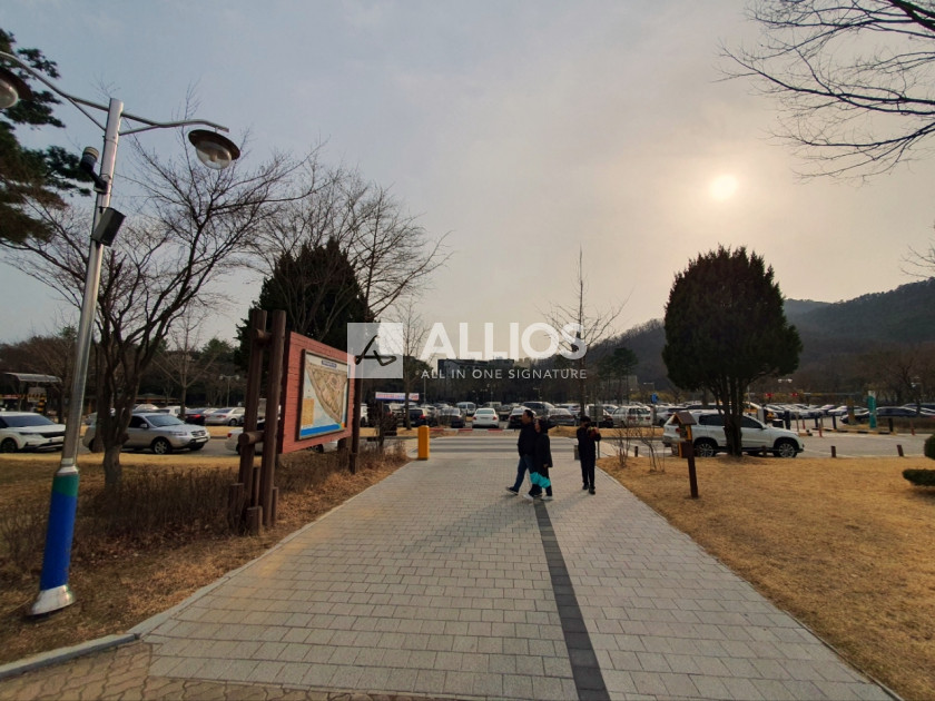 관문체육공원 주차장