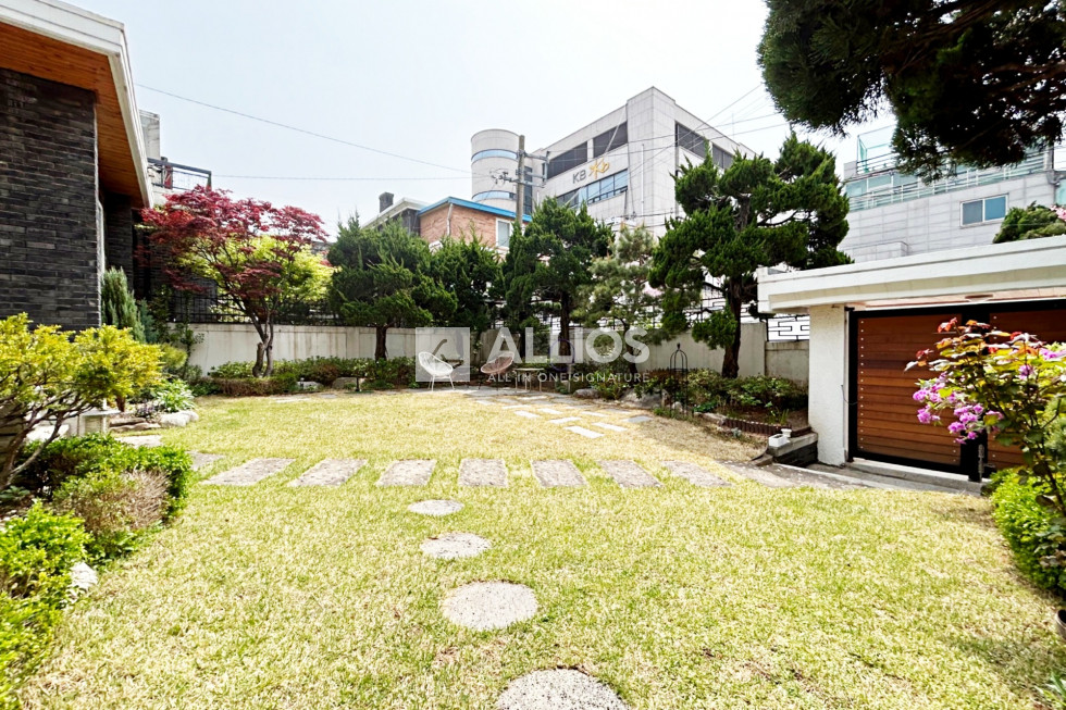 서울 서대문구 연희동 연희동 카페거리, 연세대, SFS 모두 도보 가능한 입지 단독주택 매매 매매 매물번호 14567 사진 2