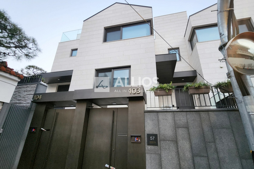 서울 종로구 명륜1가 단독정원과 루프탑 테라스가 매력적인 단독주택형 고급빌라 명륜 어포드 신축분양 매매 매물번호 13293 사진 1