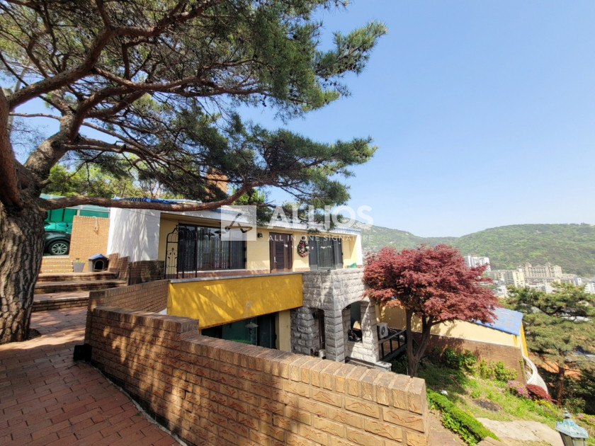 서울 종로구 평창동 평창동을 내려다 보는 환상적인 파노라마 뷰를 소유한 단독매매 매매 매물번호 13615 사진 2